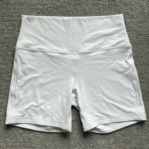 Lululemon Align 6” shorts white 10